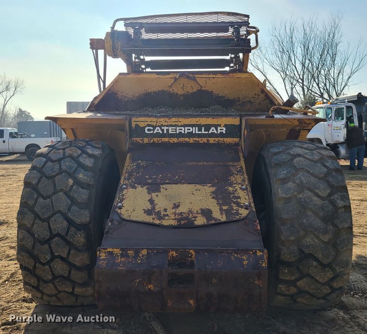 image for item HM9830 1989 Caterpillar 615C  elevating scraper