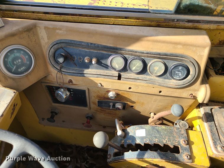 image for item HM9830 1989 Caterpillar 615C  elevating scraper