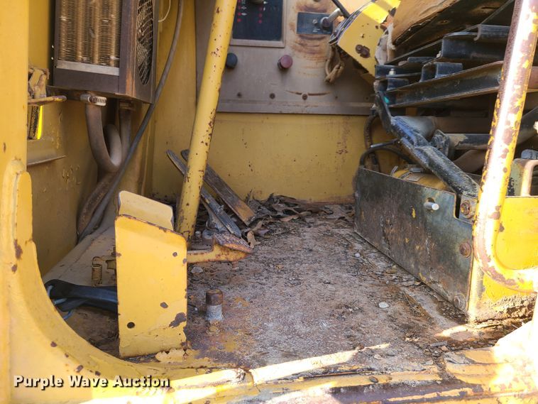 image for item HM9830 1989 Caterpillar 615C  elevating scraper