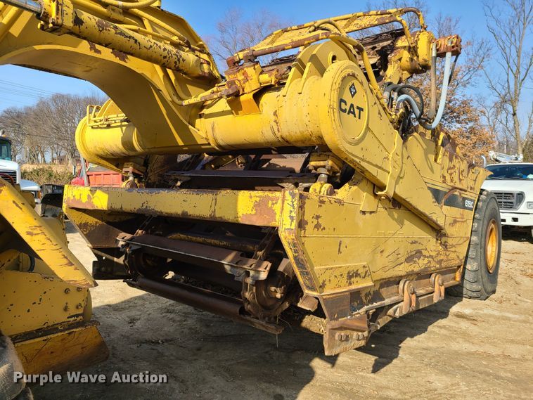 image for item HM9830 1989 Caterpillar 615C  elevating scraper