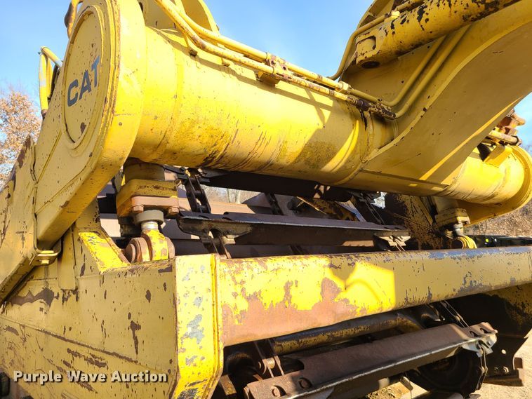 image for item HM9830 1989 Caterpillar 615C  elevating scraper