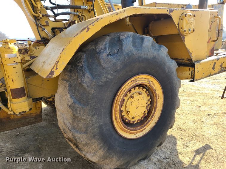 image for item HM9830 1989 Caterpillar 615C  elevating scraper