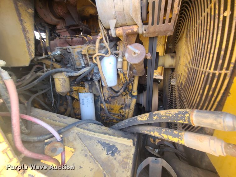 image for item HM9830 1989 Caterpillar 615C  elevating scraper