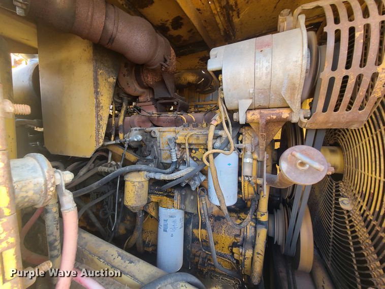 image for item HM9830 1989 Caterpillar 615C  elevating scraper