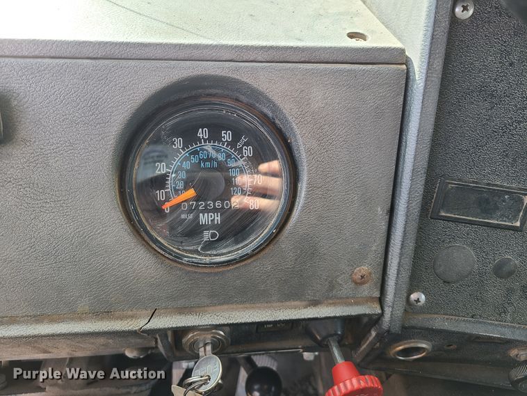 image for item HM9831 1991 Mack RD688S  dump truck