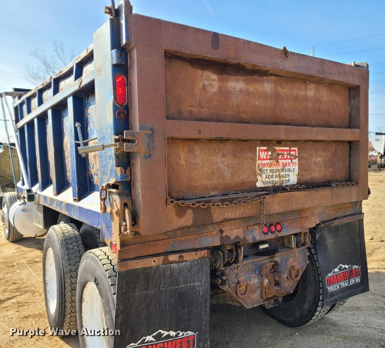 image for item HM9831 1991 Mack RD688S  dump truck