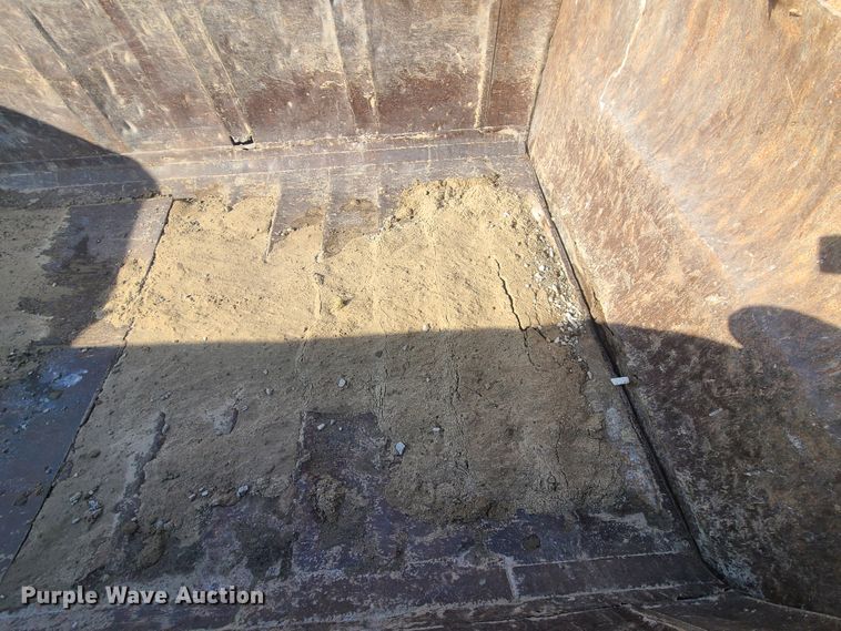 image for item HM9831 1991 Mack RD688S  dump truck