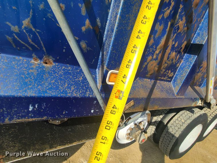 image for item HM9831 1991 Mack RD688S  dump truck