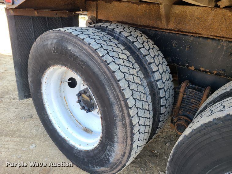 image for item HM9831 1991 Mack RD688S  dump truck