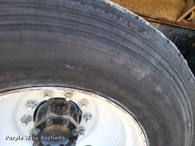 image for item HM9831 1991 Mack RD688S  dump truck