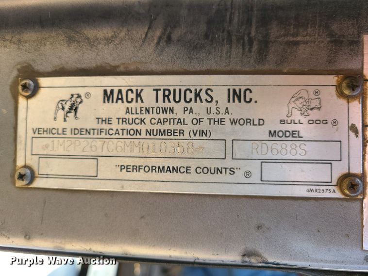 image for item HM9831 1991 Mack RD688S  dump truck