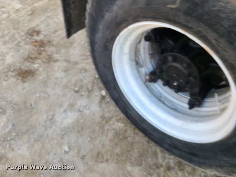 image for item HM9832 1986 Ford 8000  water truck