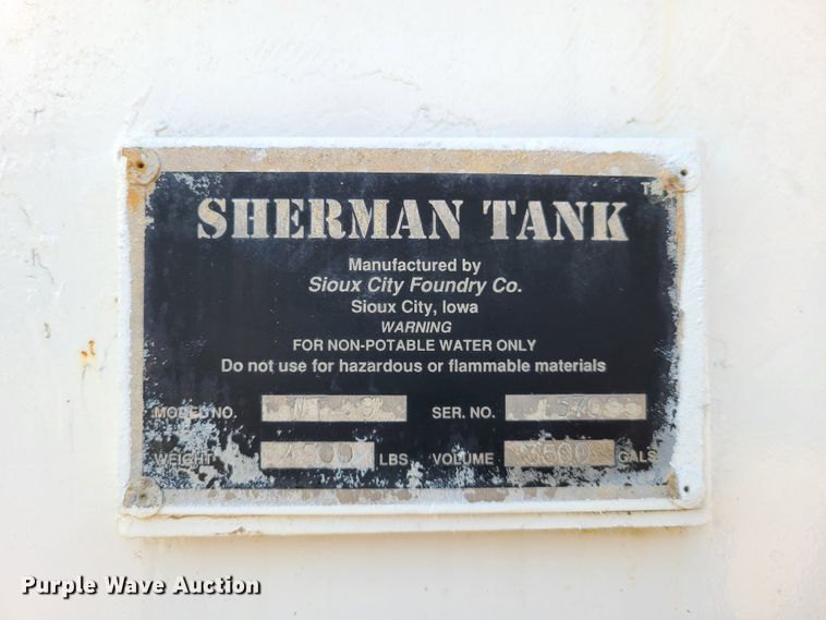 image for item HM9832 1986 Ford 8000  water truck