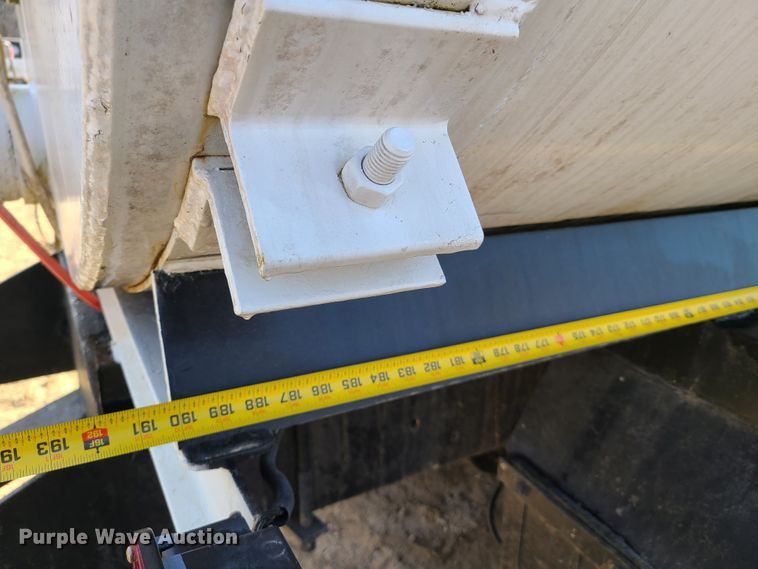 image for item HM9832 1986 Ford 8000  water truck