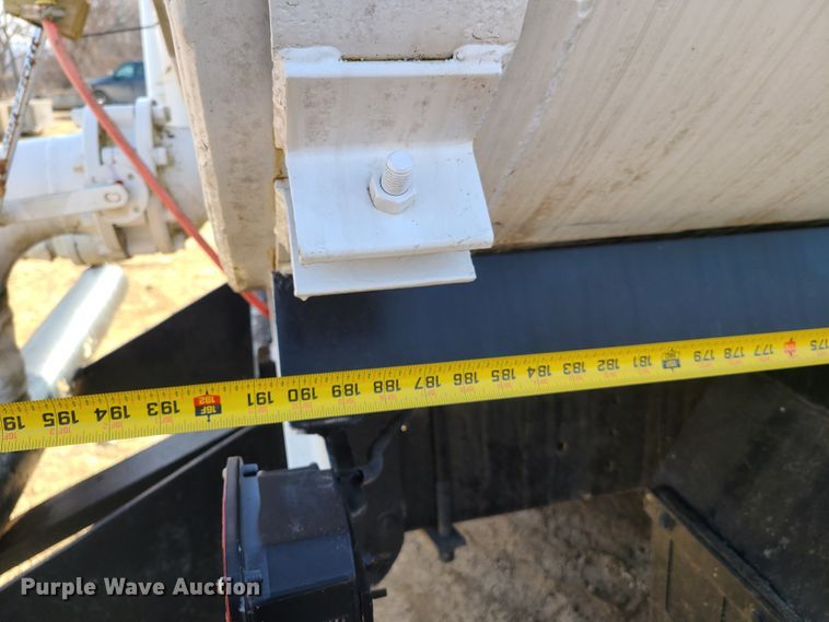 image for item HM9832 1986 Ford 8000  water truck