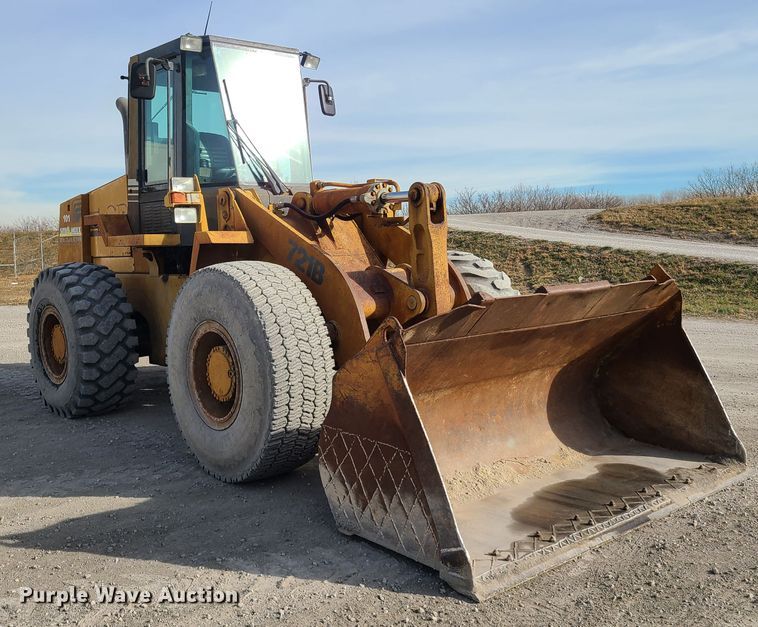 image for item HM9833 1997 Case 721B  wheel loader