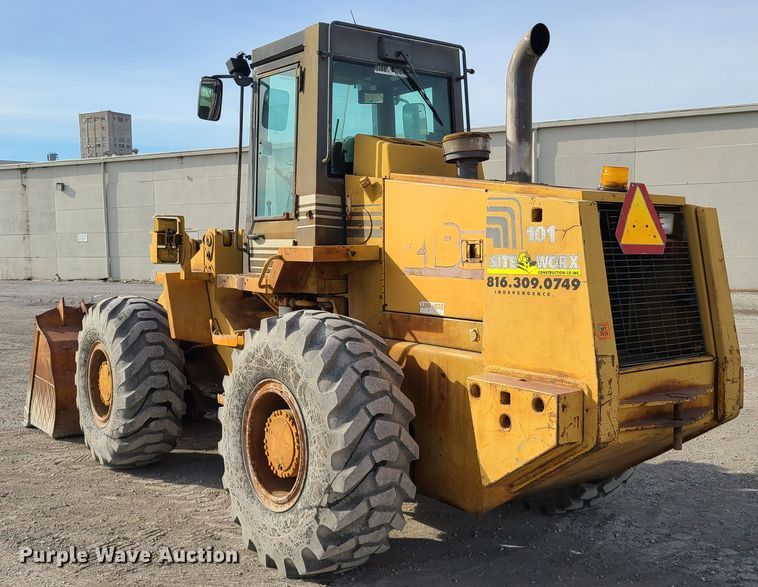image for item HM9833 1997 Case 721B  wheel loader