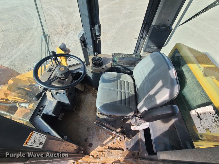 image for item HM9833 1997 Case 721B  wheel loader