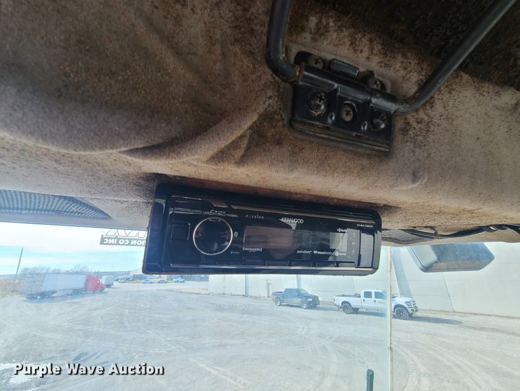 image for item HM9833 1997 Case 721B  wheel loader