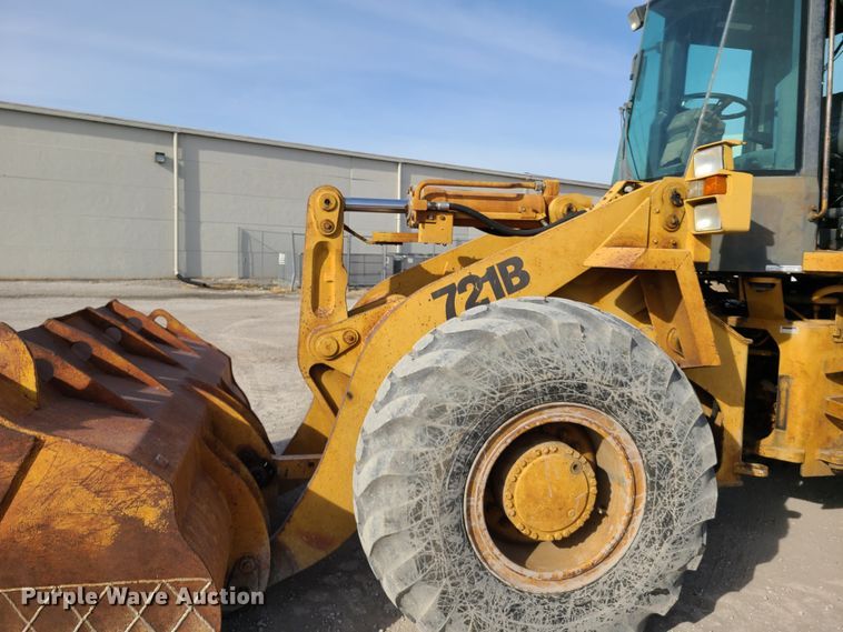 image for item HM9833 1997 Case 721B  wheel loader