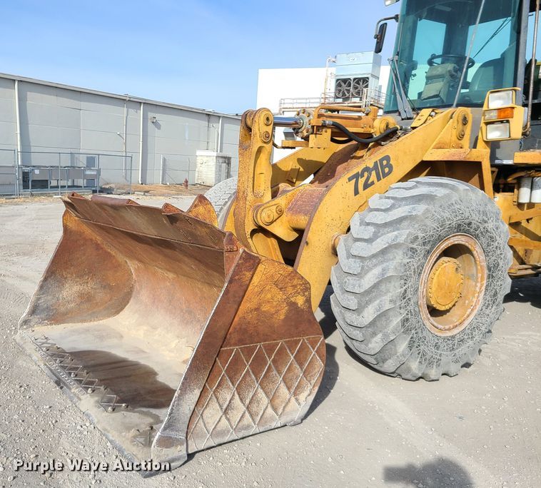 image for item HM9833 1997 Case 721B  wheel loader