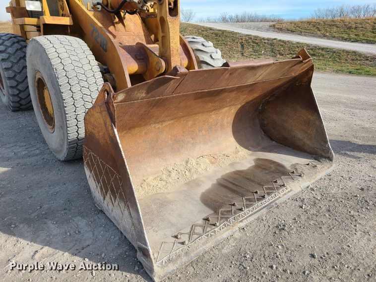 image for item HM9833 1997 Case 721B  wheel loader