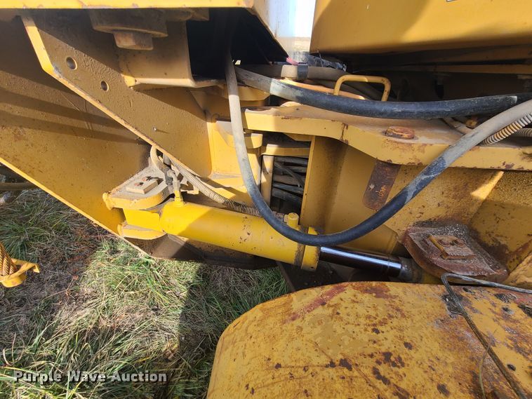 image for item HM9834 Dresser 850  motor grader