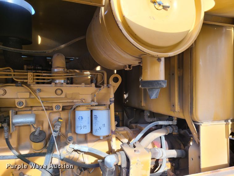 image for item HM9834 Dresser 850  motor grader