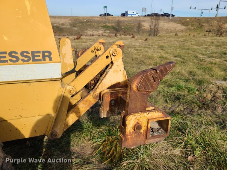 image for item HM9834 Dresser 850  motor grader