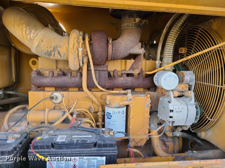 image for item HM9834 Dresser 850  motor grader