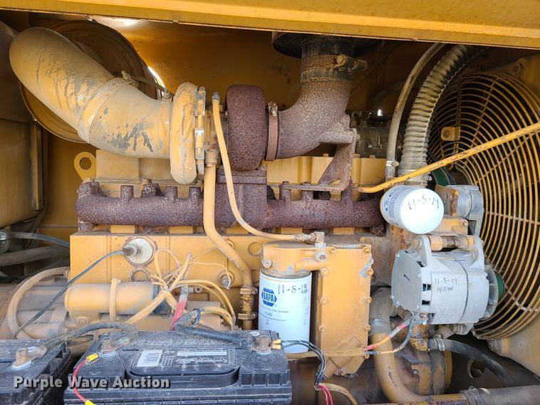 image for item HM9834 Dresser 850  motor grader