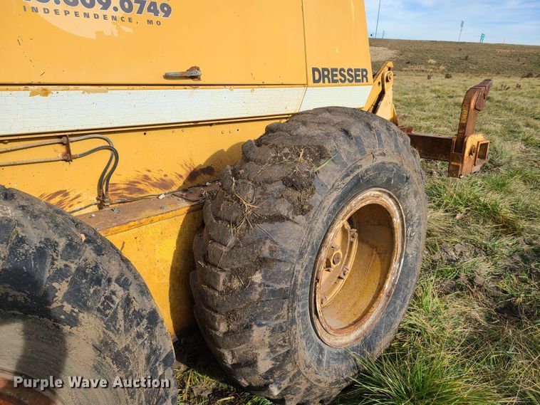 image for item HM9834 Dresser 850  motor grader