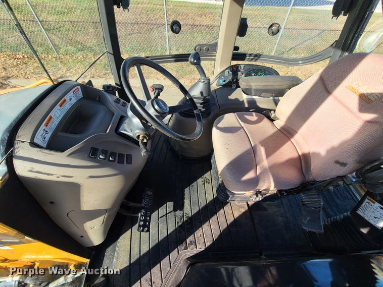 image for item HM9835 2015 Case 580 Super N  backhoe