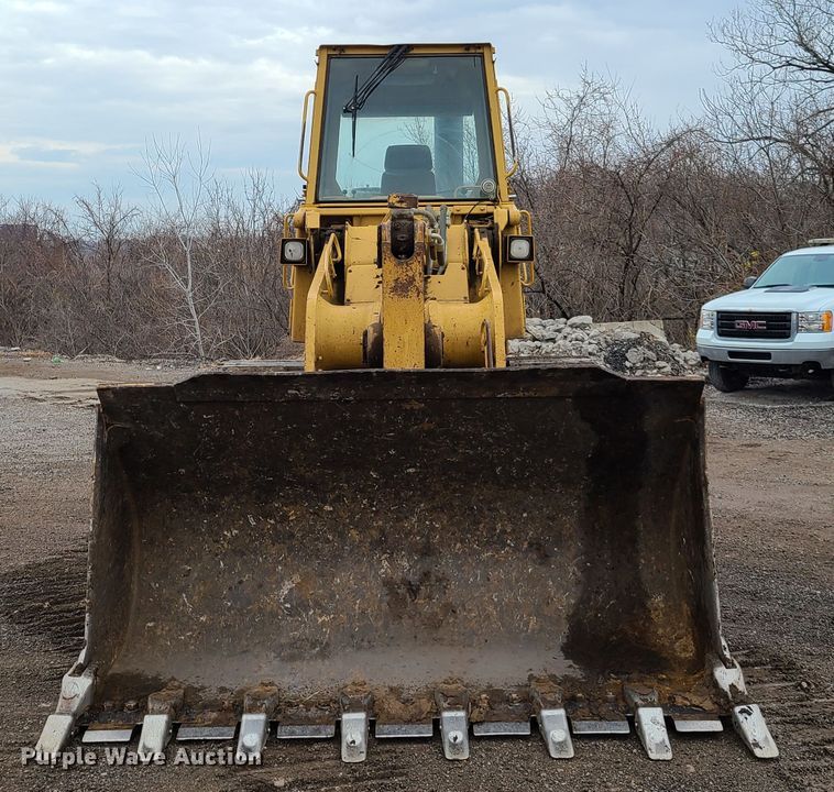 image for item HM9840 1999 Caterpillar 963B  track loader