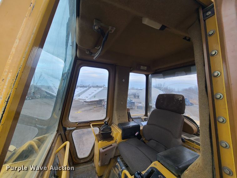 image for item HM9840 1999 Caterpillar 963B  track loader