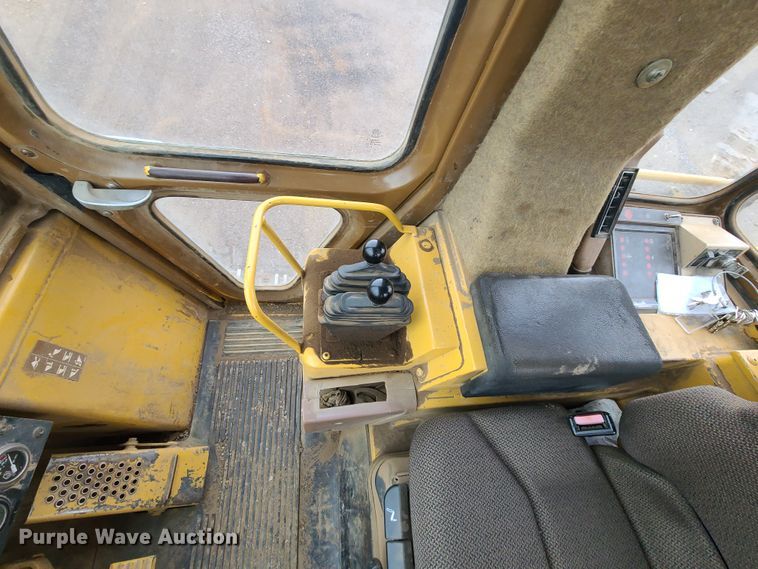 image for item HM9840 1999 Caterpillar 963B  track loader