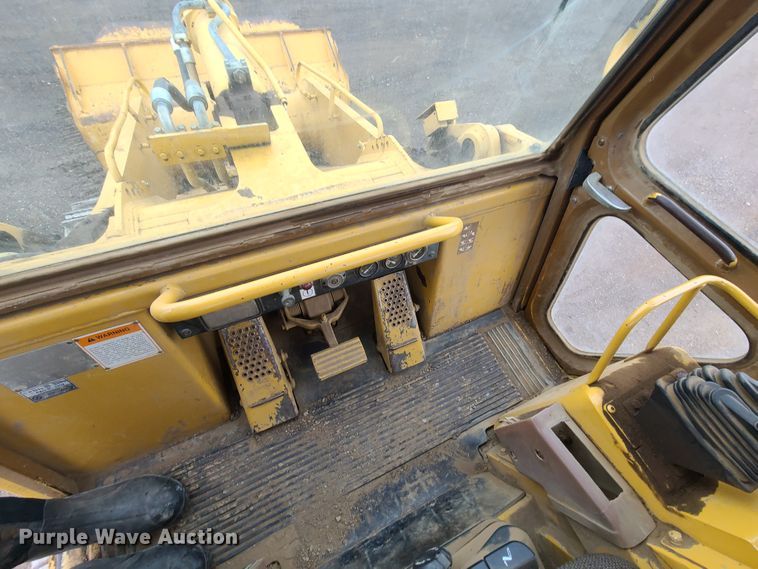 image for item HM9840 1999 Caterpillar 963B  track loader