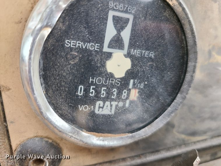 image for item HM9840 1999 Caterpillar 963B  track loader