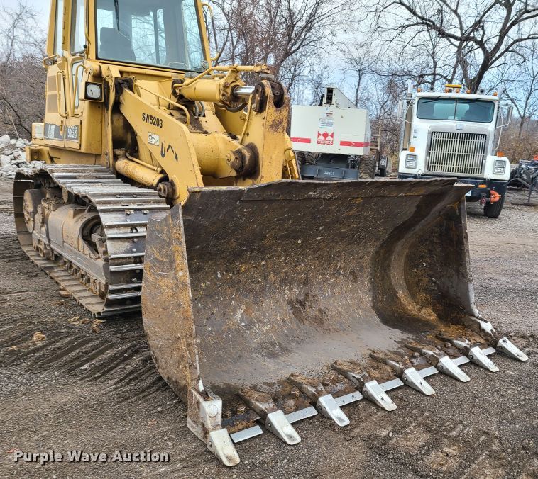 image for item HM9840 1999 Caterpillar 963B  track loader