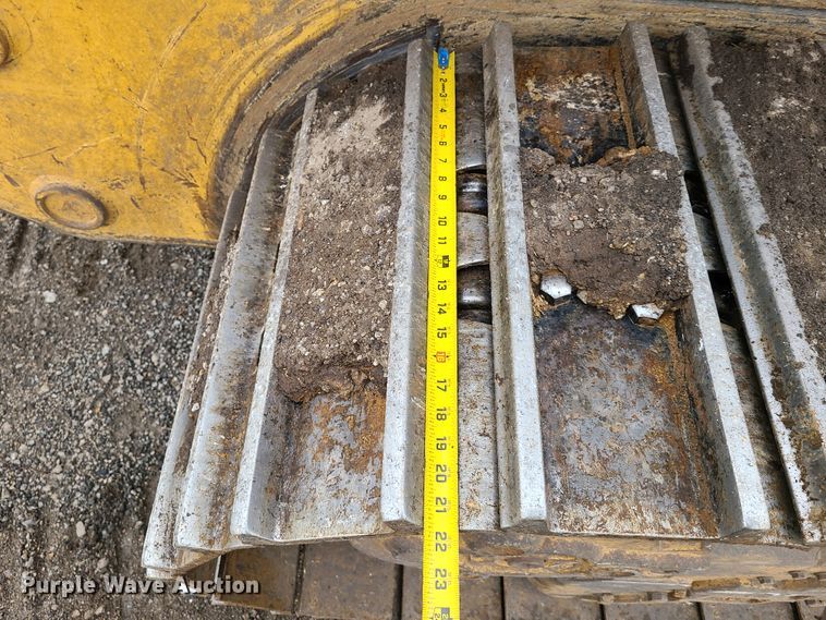 image for item HM9840 1999 Caterpillar 963B  track loader