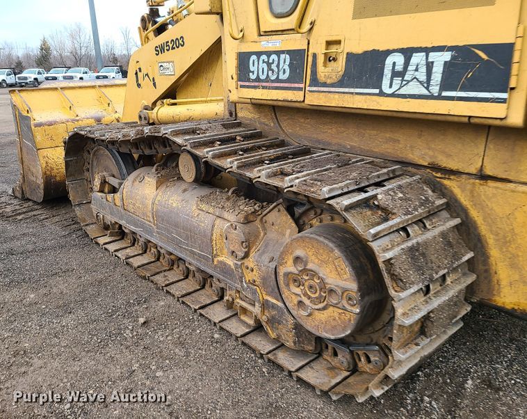 image for item HM9840 1999 Caterpillar 963B  track loader