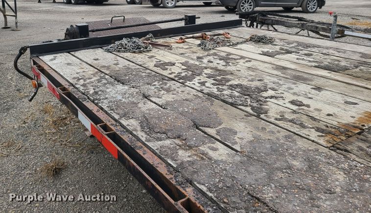 image for item HM9848 2004 Stohl equipment trailer