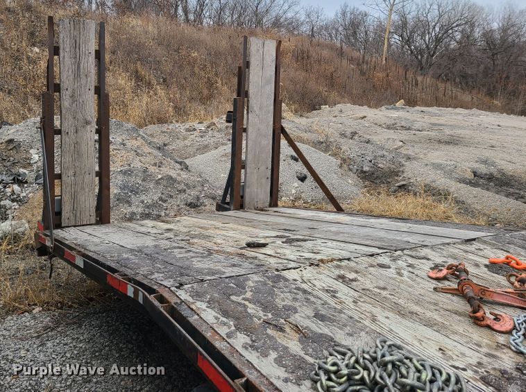 image for item HM9848 2004 Stohl equipment trailer