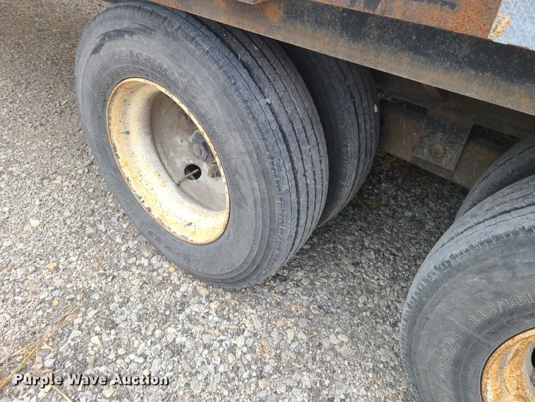 image for item HM9848 2004 Stohl equipment trailer