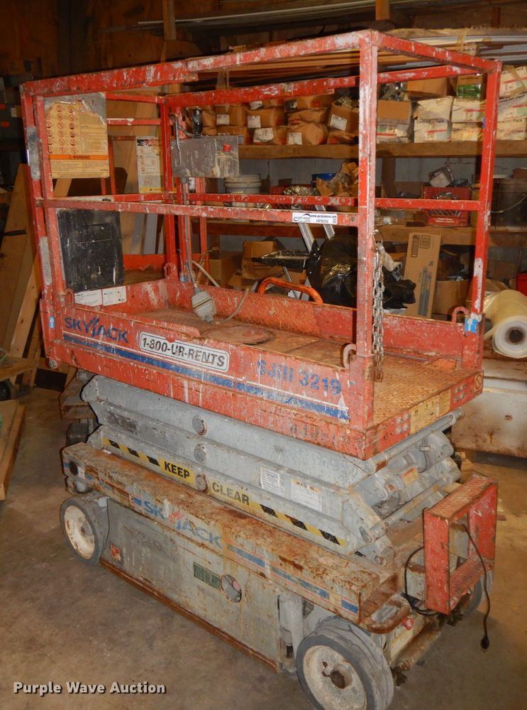 image for item HP9056 Sky Jack SJIII 3219  scissor lift