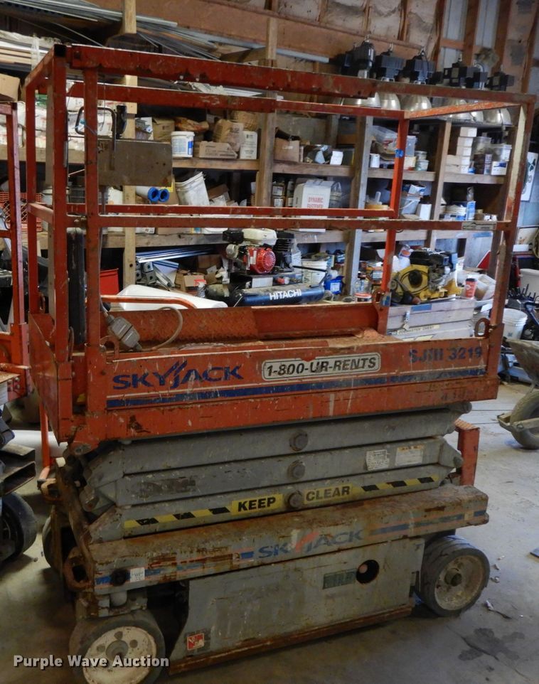 image for item HP9056 Sky Jack SJIII 3219  scissor lift