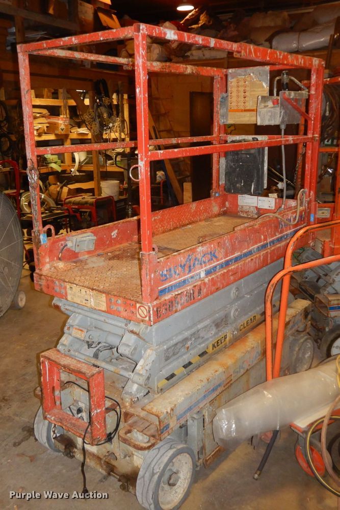 image for item HP9056 Sky Jack SJIII 3219  scissor lift