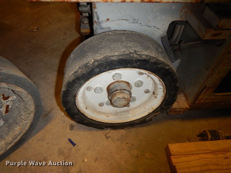 image for item HP9057 Sky Jack SJM3015  scissor lift