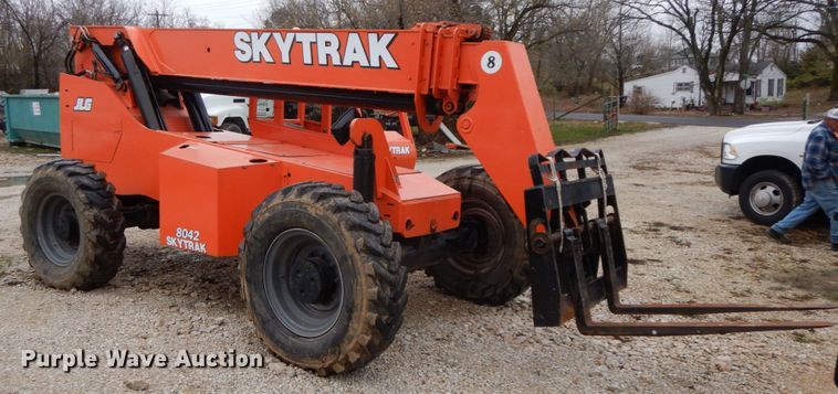 image for item HP9058 2006 Sky Trak 8042  telehandler