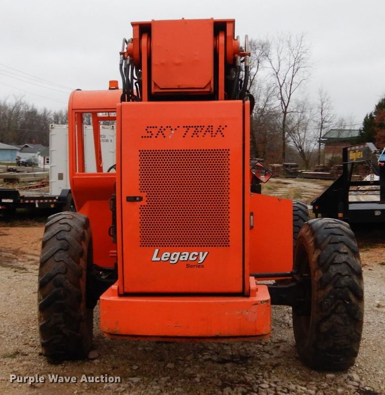 image for item HP9058 2006 Sky Trak 8042  telehandler